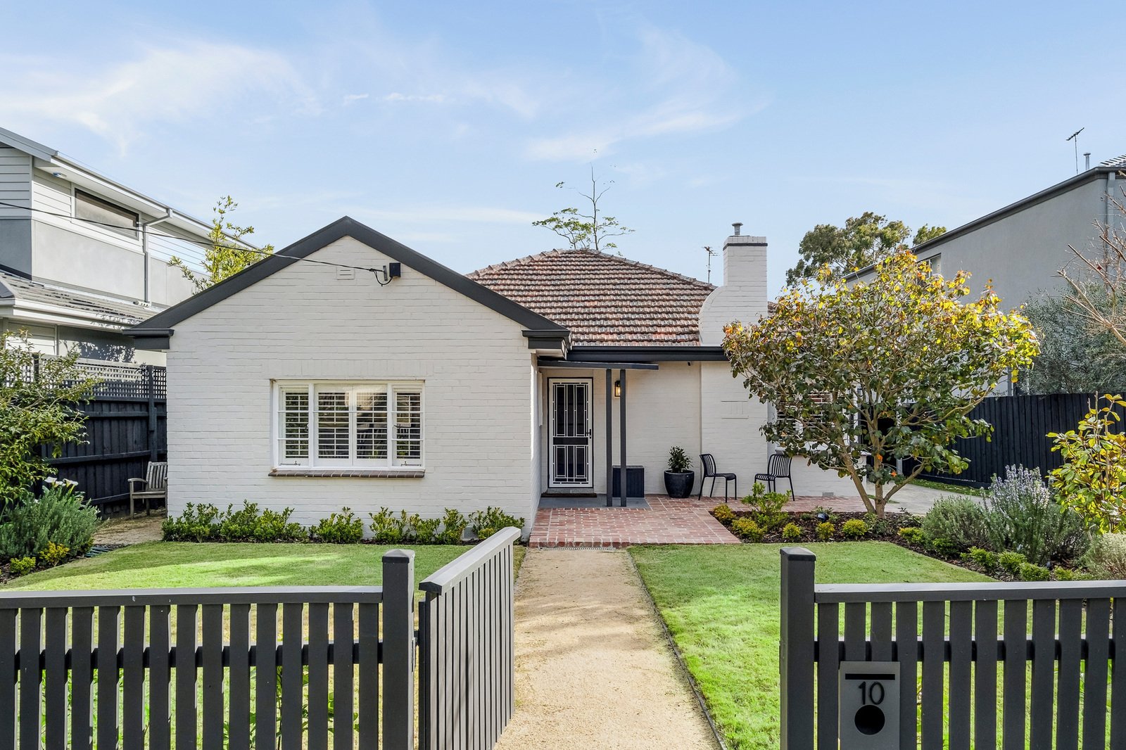 10 Keyes Street