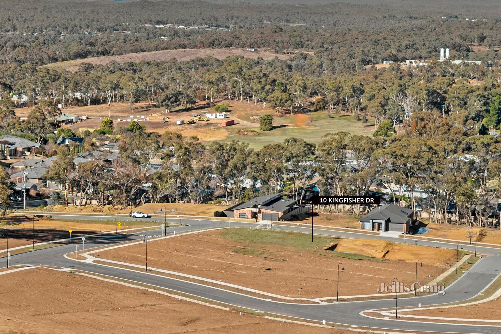10 Kingfisher Drive, Mckenzie Hill image 2