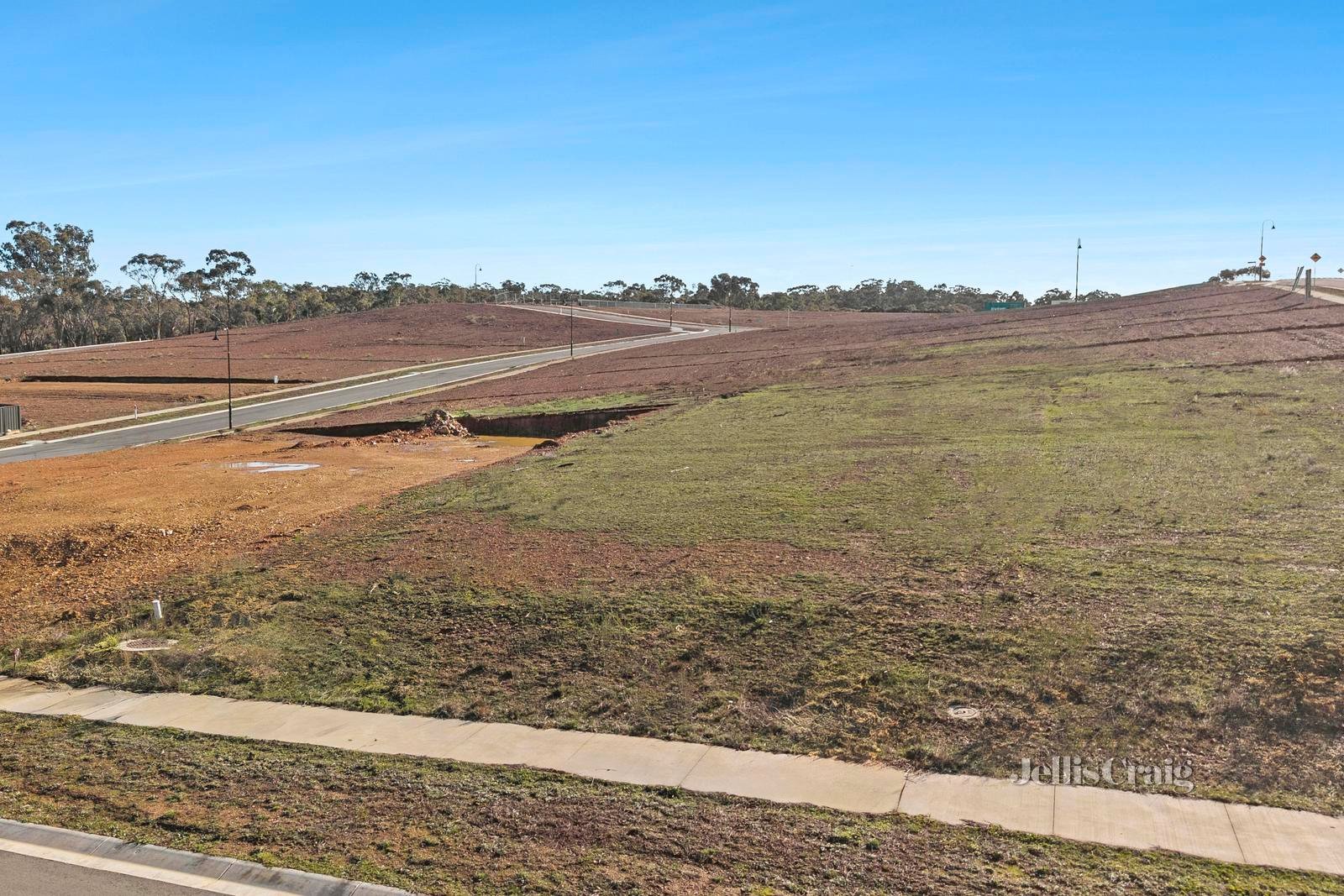 10 Kingfisher Drive, Mckenzie Hill image 7