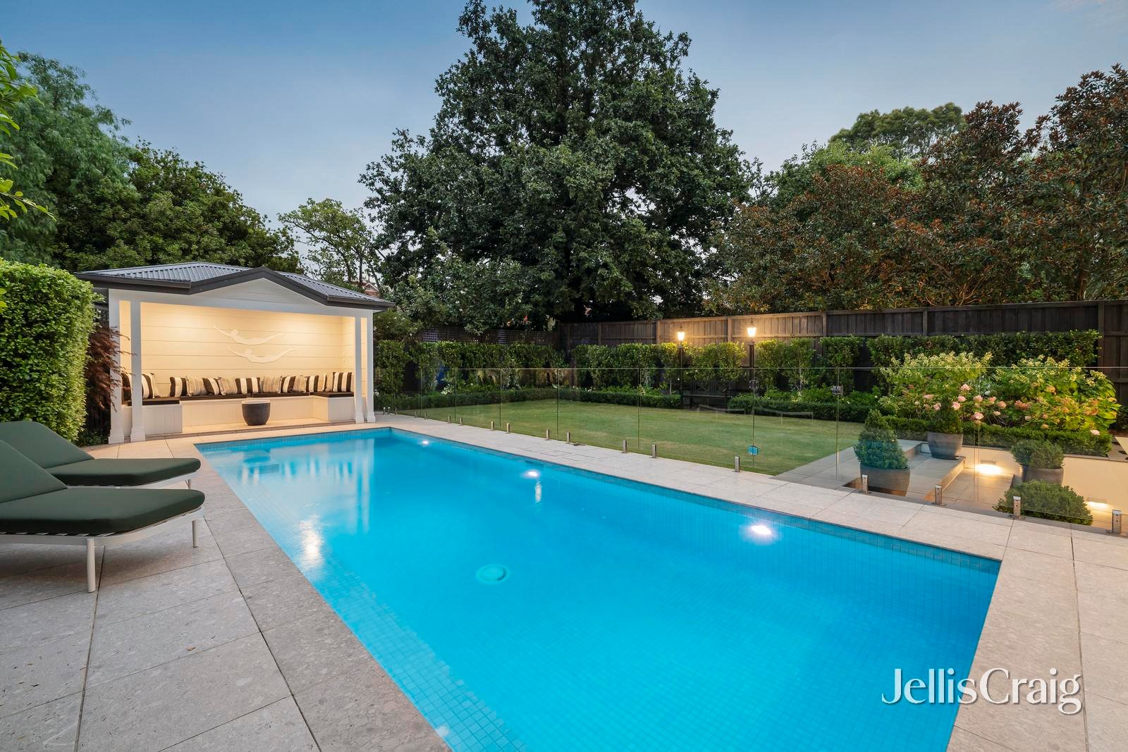 10 Kingsley Street, Camberwell image 2