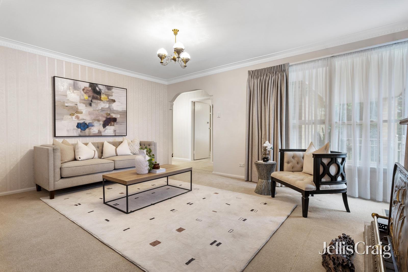 10 Kinkora Road, Blackburn image 2