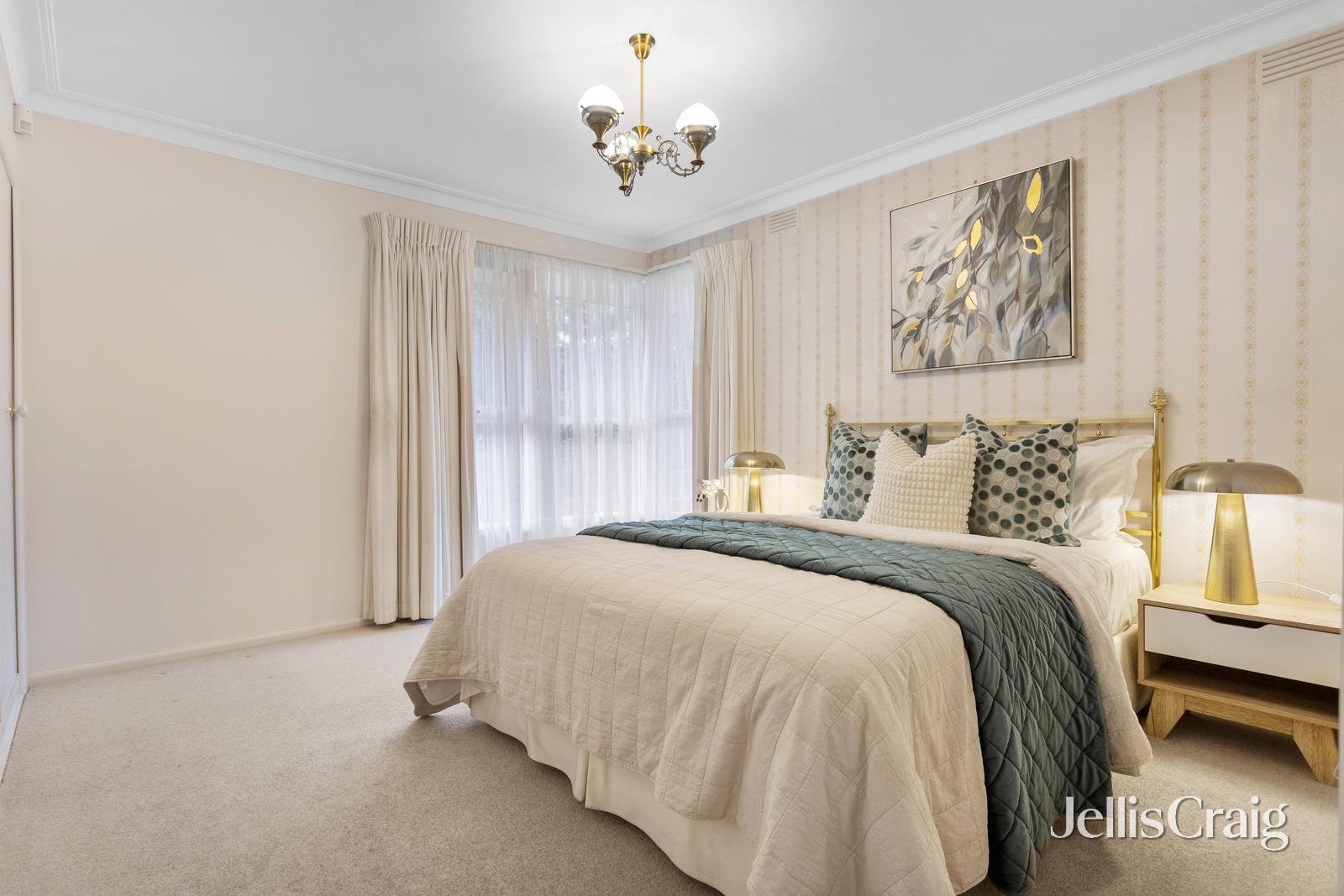 10 Kinkora Road, Blackburn image 7