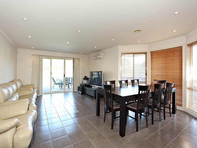 10 Kyra Close, Lilydale image 2