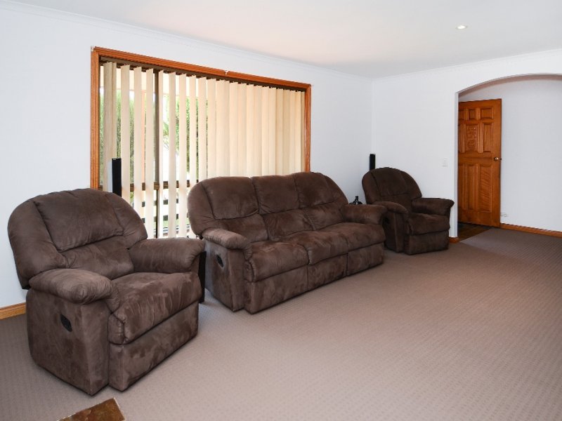 10 Lancaster Avenue, Newcomb image 3