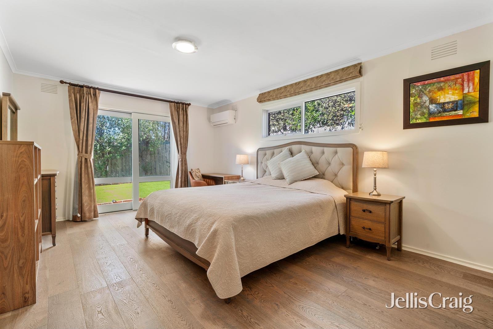 10 Landen Avenue, Glen Waverley image 6