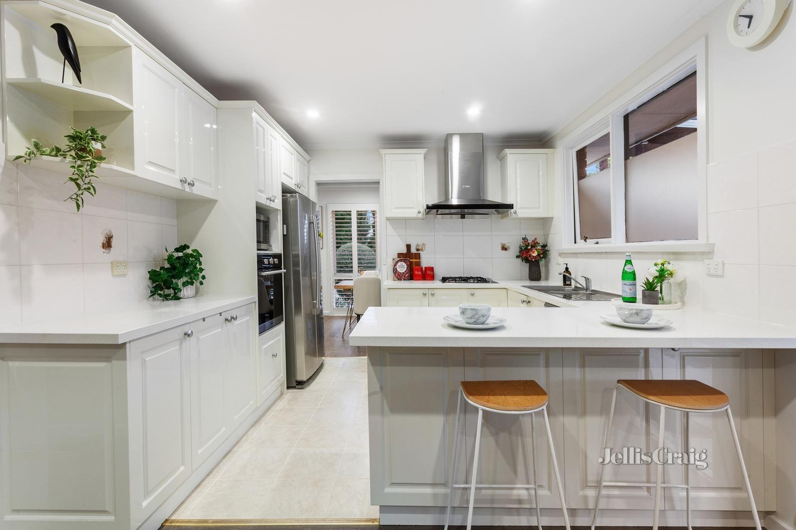 10 Landen Avenue, Glen&nbsp;Waverley image 5