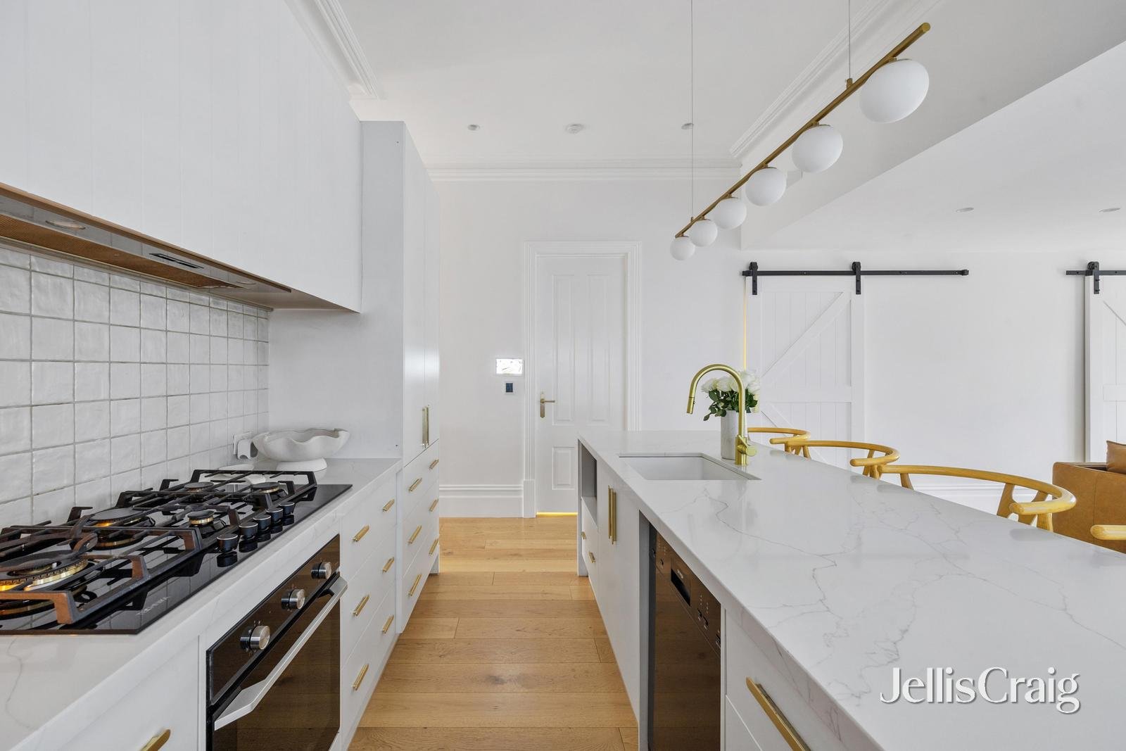 10 Latrobe Street, Newport image 5