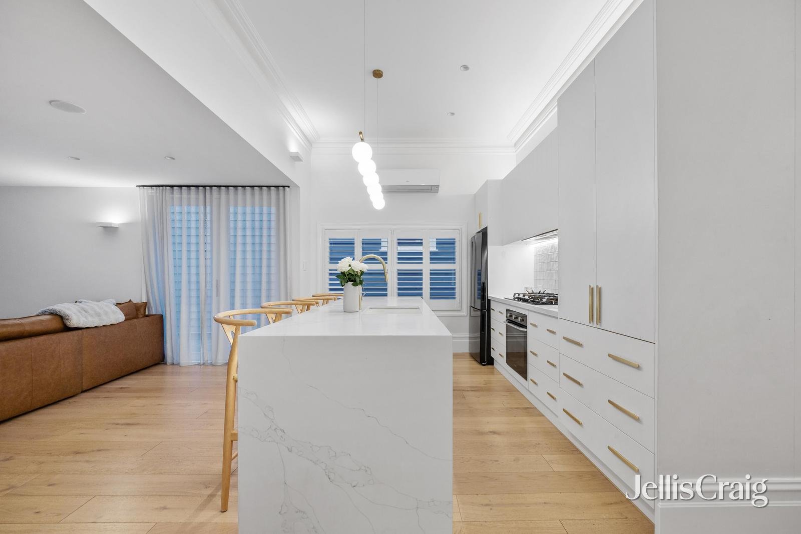 10 Latrobe Street, Newport image 6