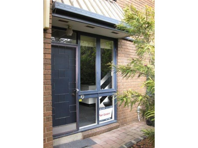 10 Laura Place, FITZROY NORTH VIC 3068