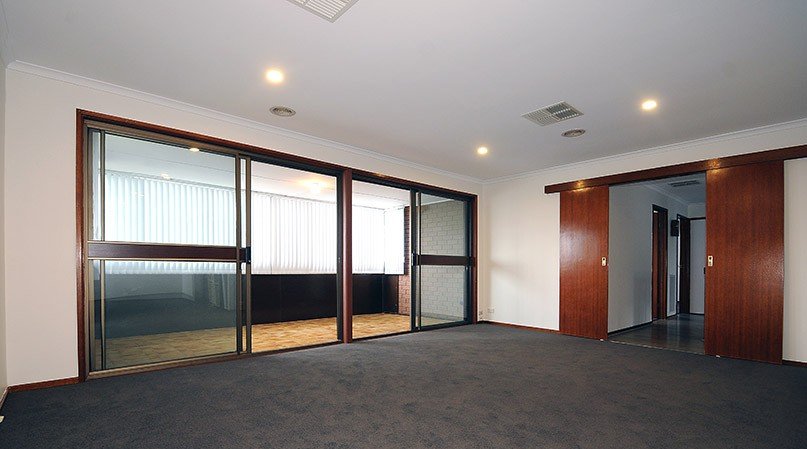 10 Lautrec Avenue, Wheelers&nbsp;Hill image 2