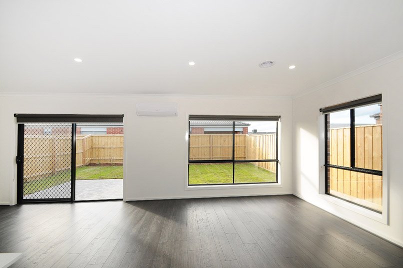 10 Lavender Road, Officer image 4