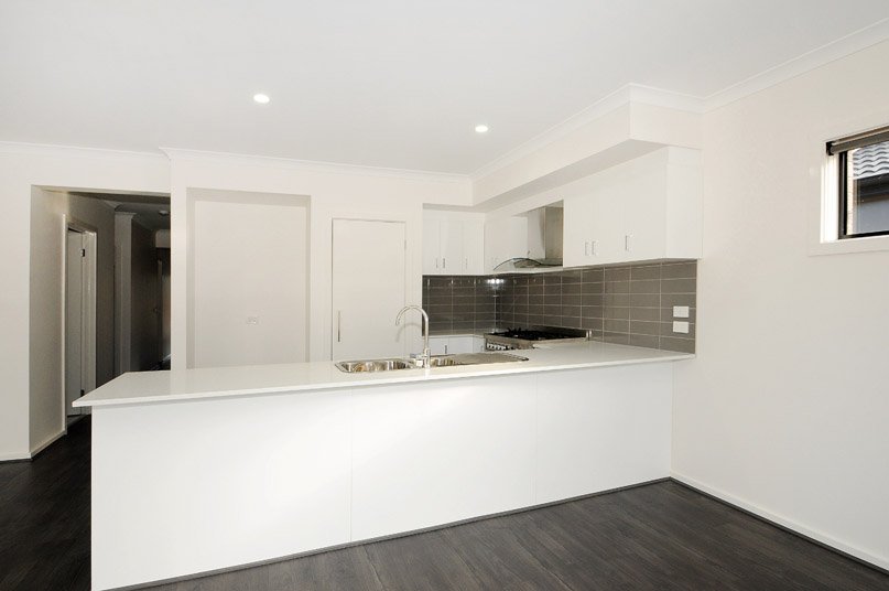 10 Lavender Road, Officer image 2