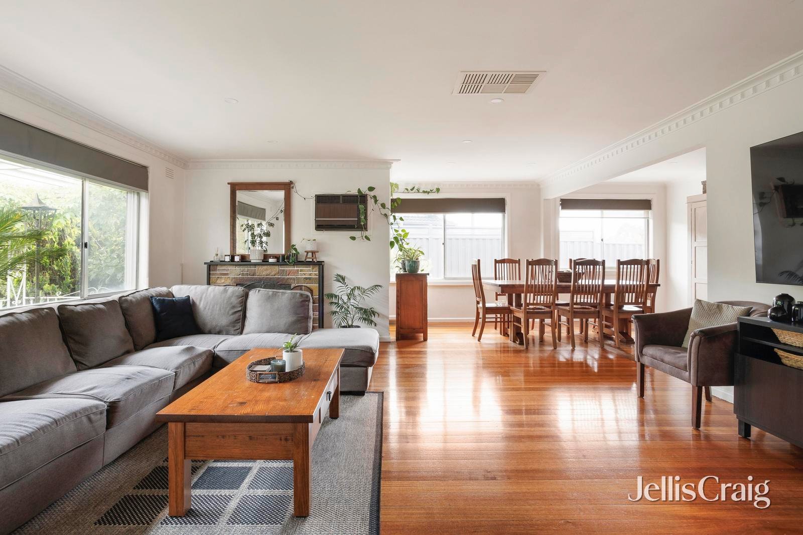 10 Lawley Street, Reservoir image 3