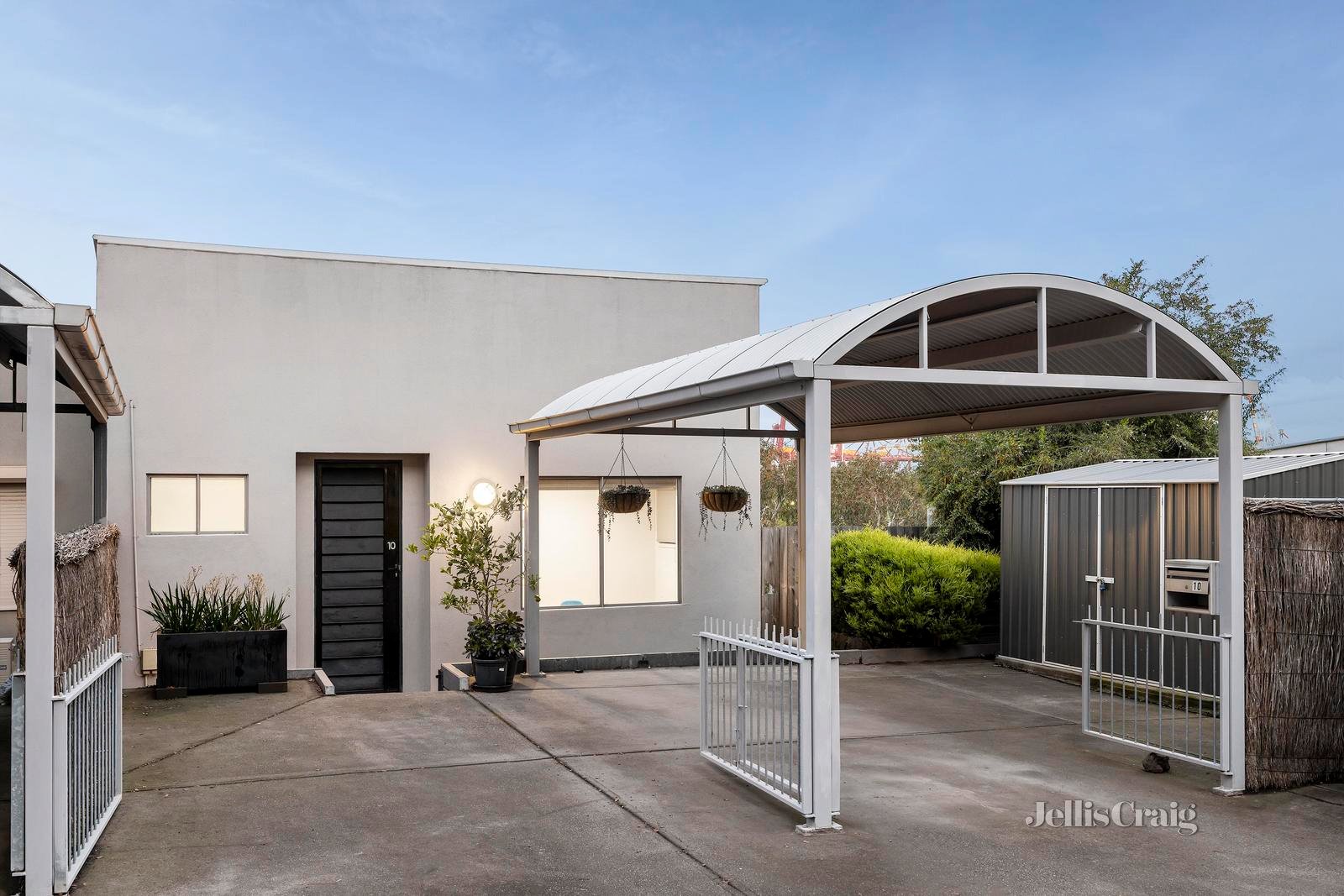 10 Levien Lane, Footscray image 2