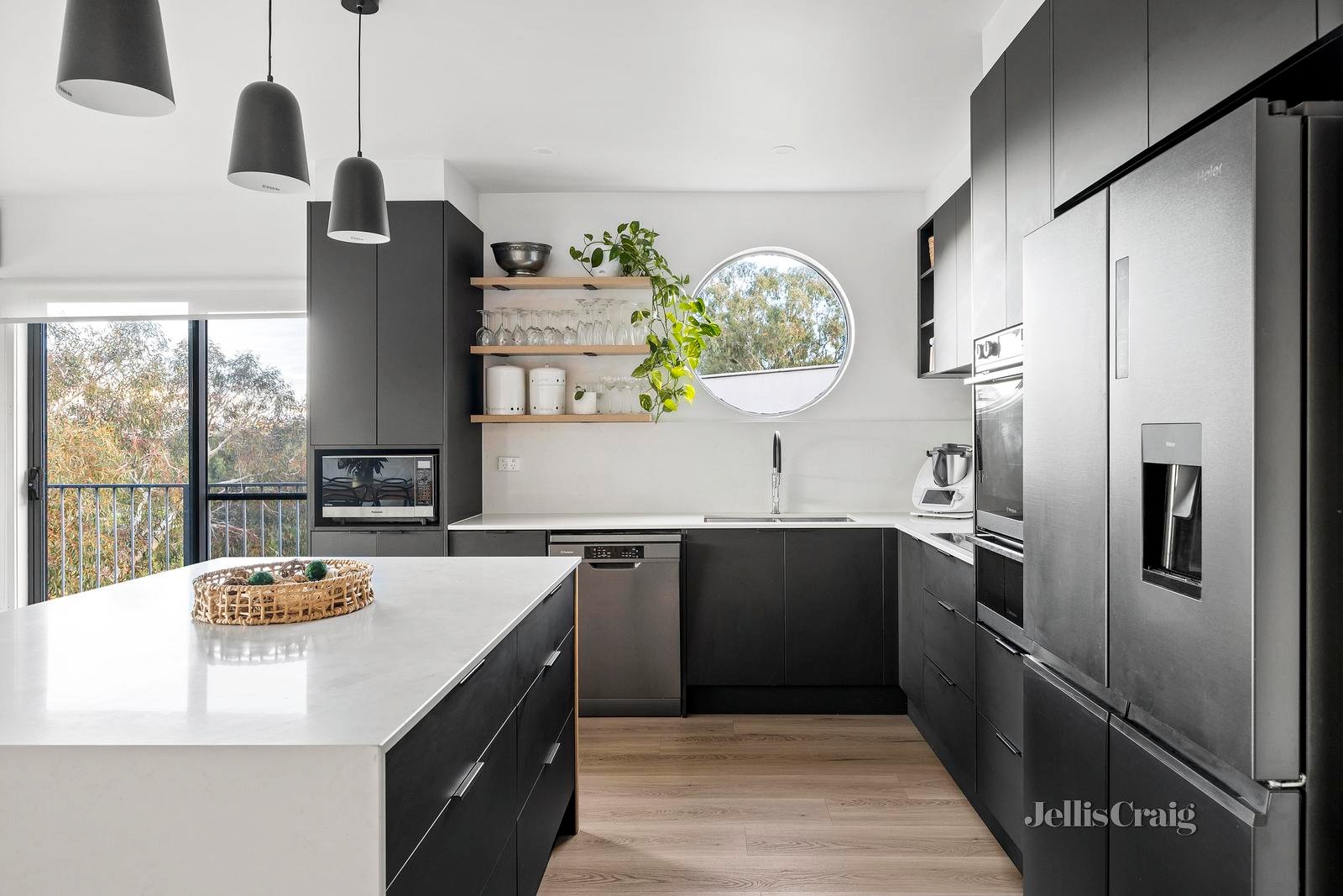 10 Levien Lane, Footscray image 4