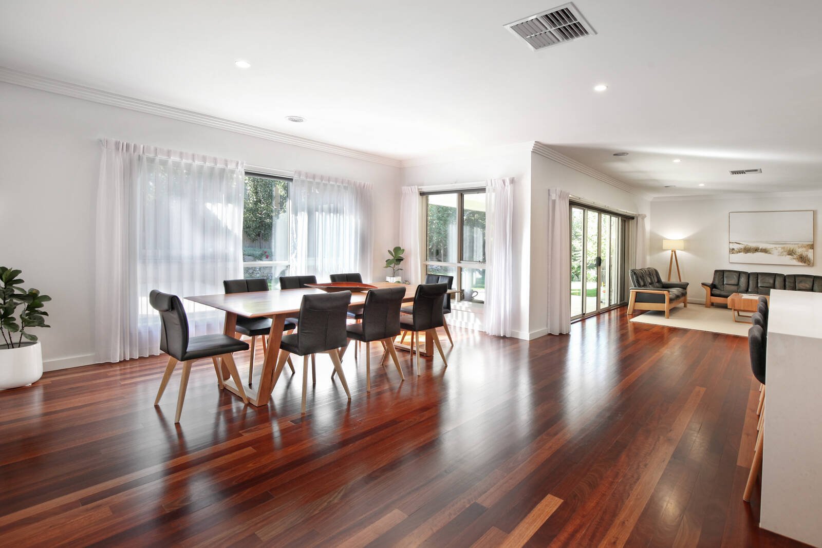 Property Gallery Thumbnail 2