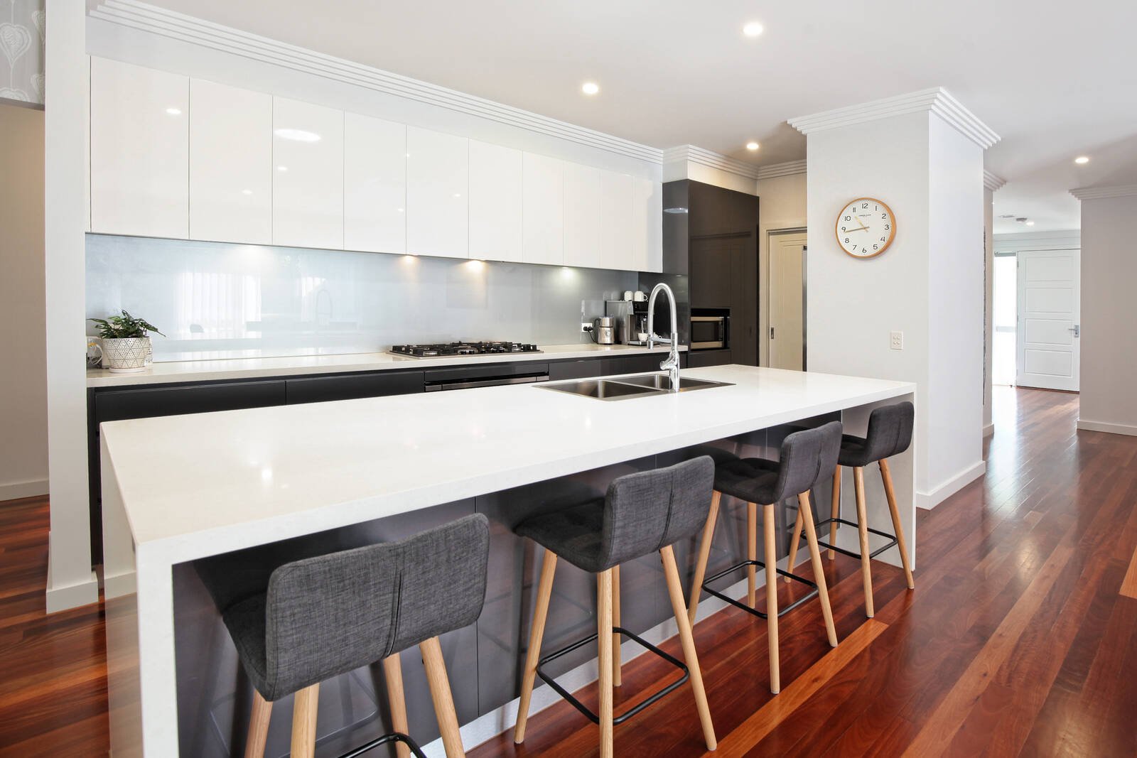 Property Gallery Thumbnail 3