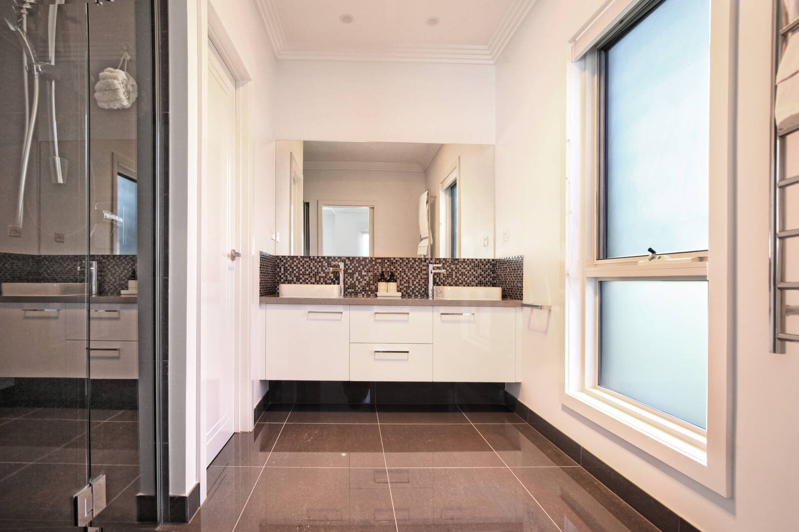 Property Gallery Thumbnail 8