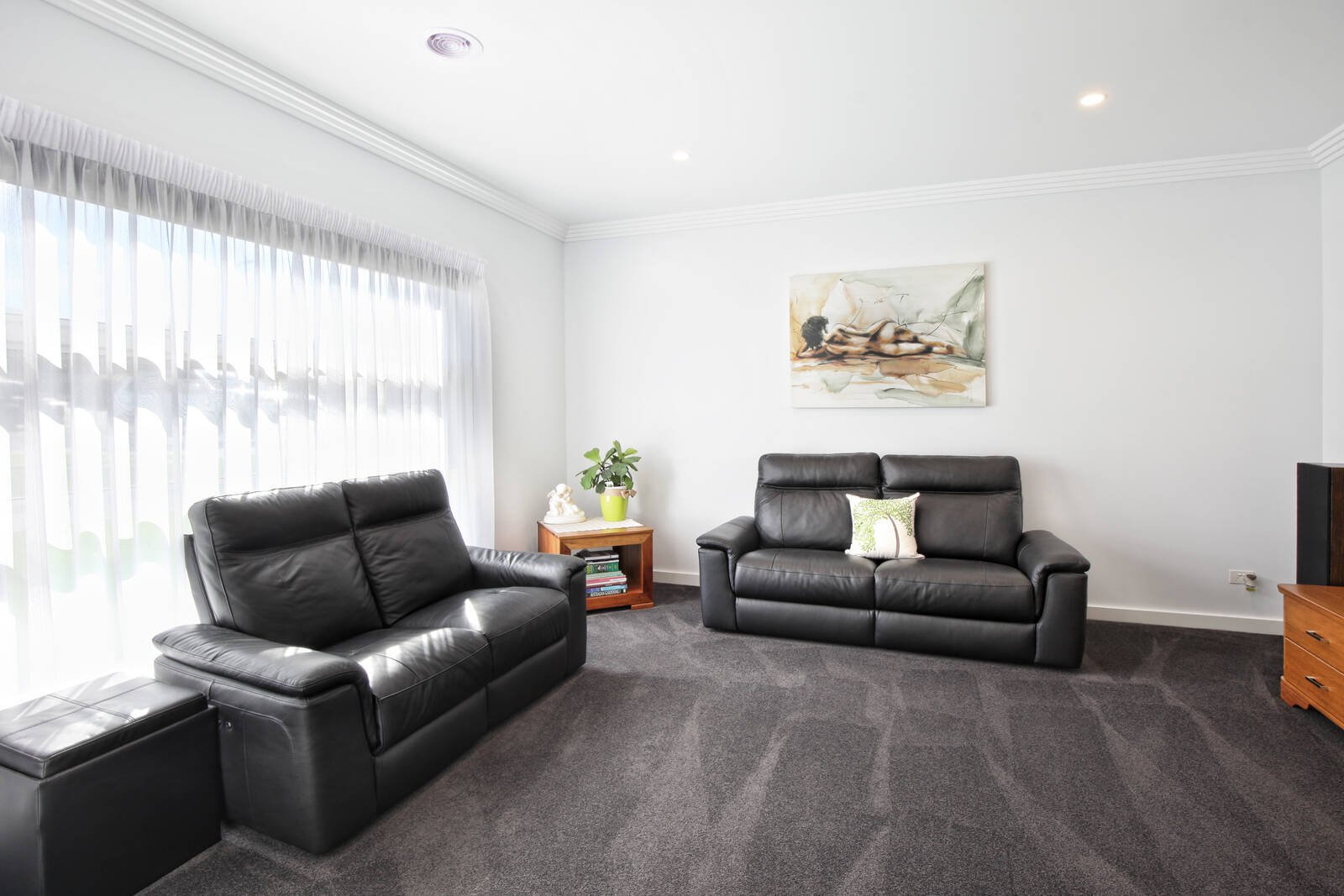 Property Gallery Thumbnail 9