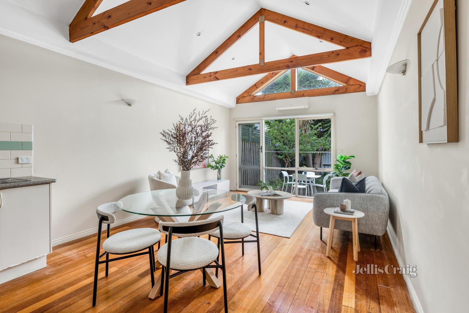 10 Lillian Street, Brunswick image 2