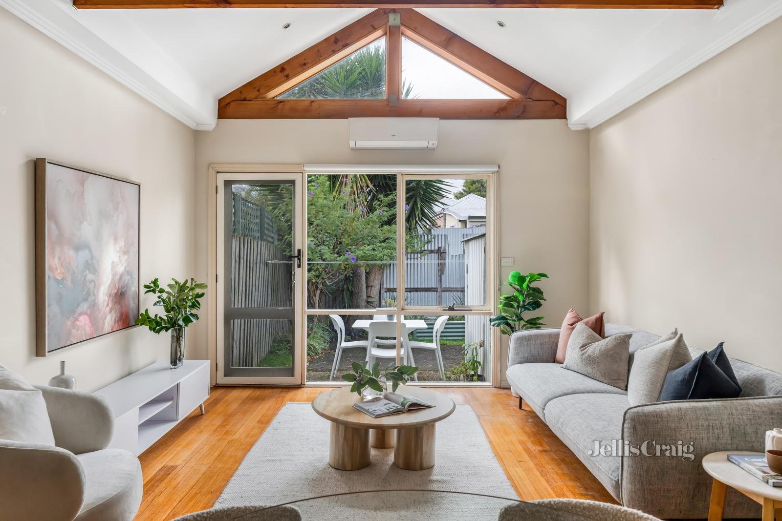 10 Lillian Street, Brunswick image 10
