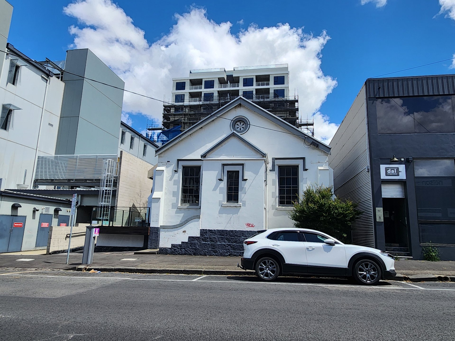 10 Little Ryrie Street, Geelong image 2