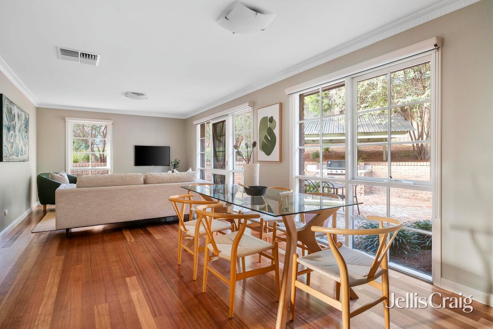 10 Long Valley Way, Eltham image 9