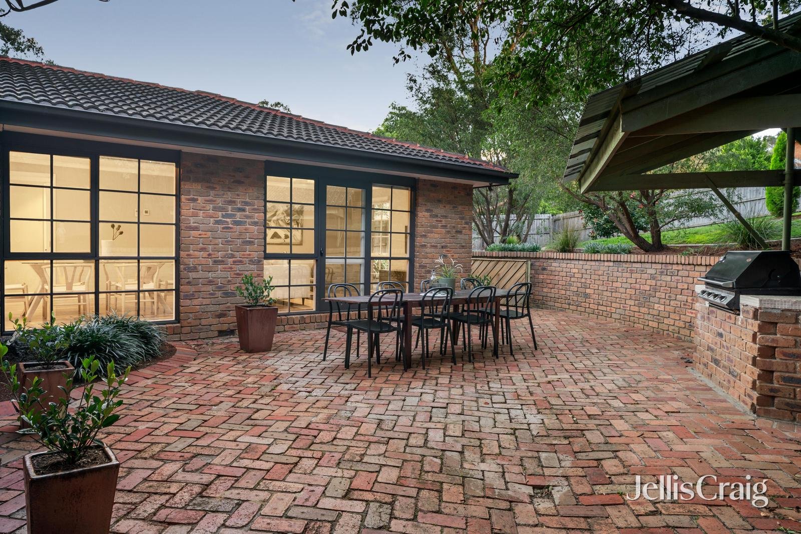 10 Long Valley Way, Eltham image 18