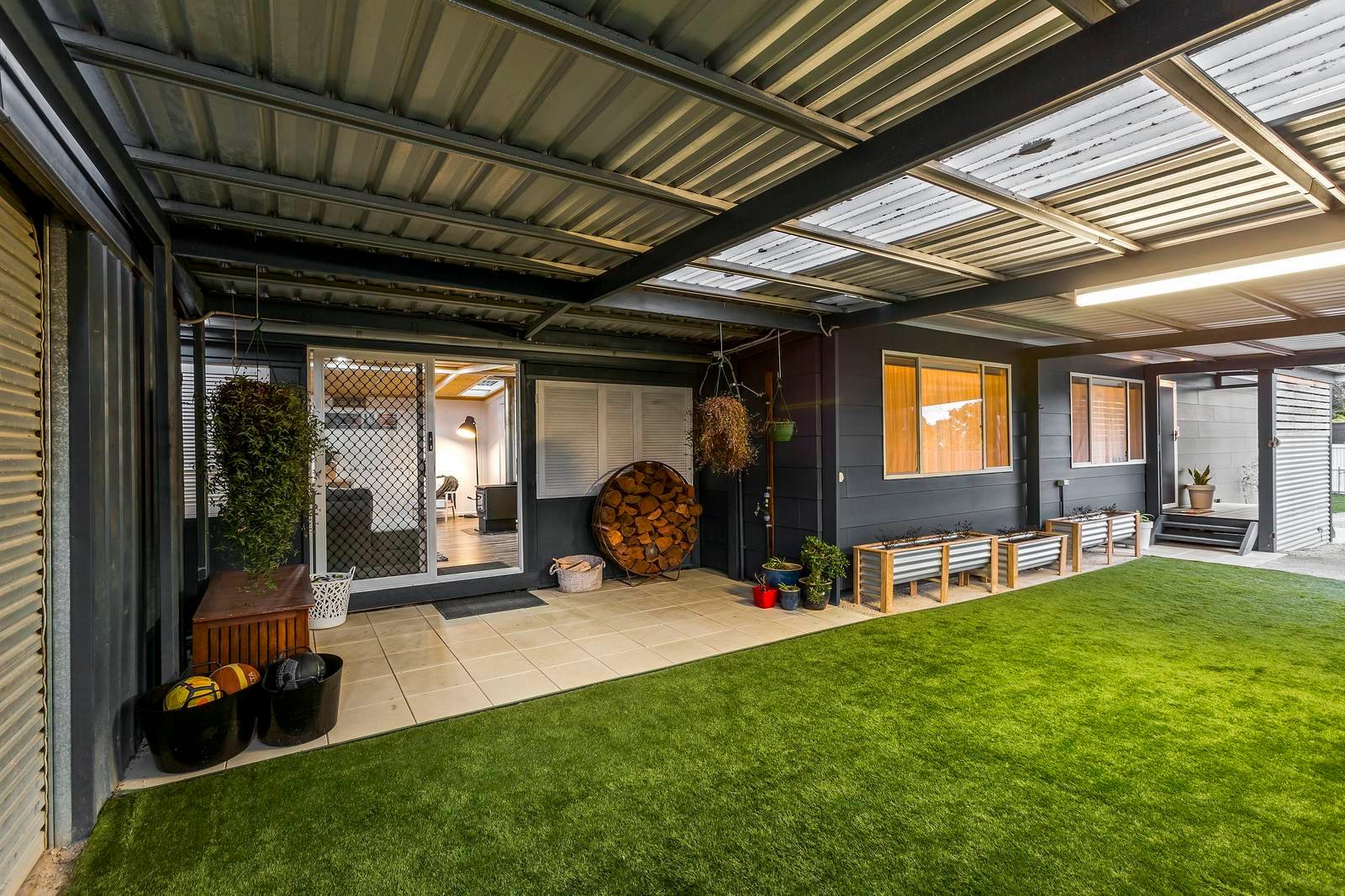 Property Gallery Thumbnail 9