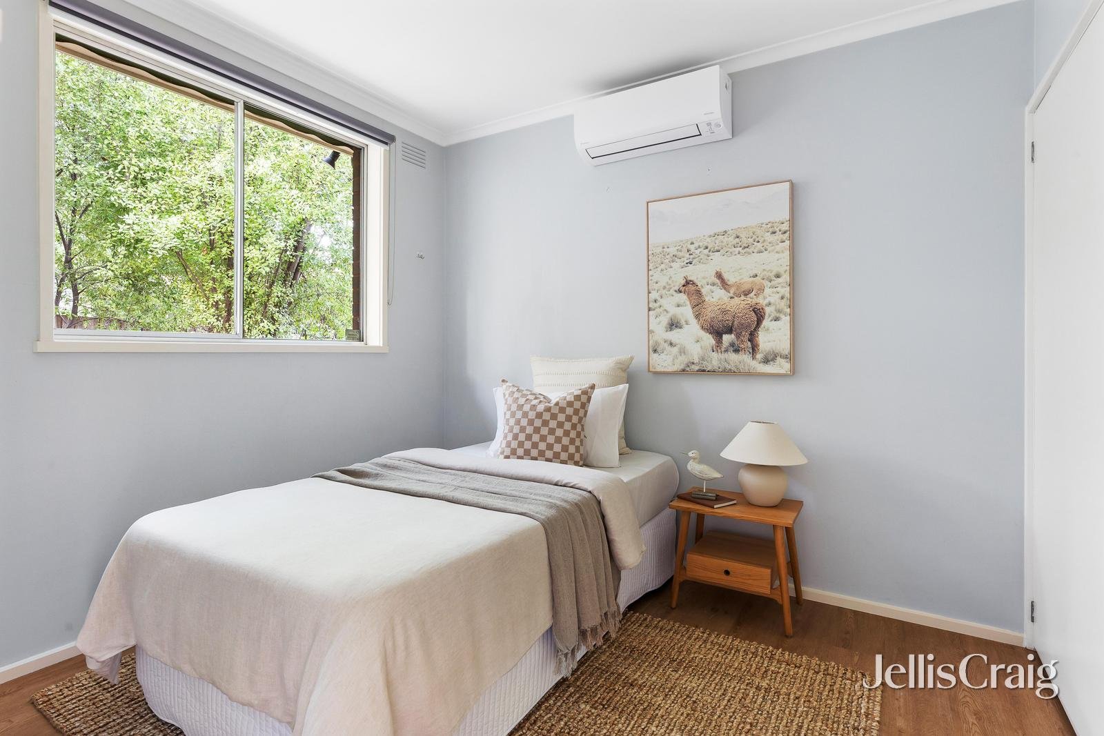 10 Lorraine Drive, Briar&nbsp;Hill image 6