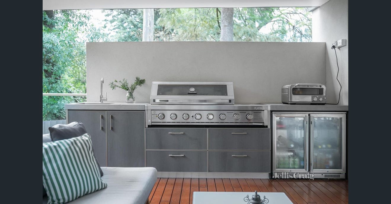 10 Lynwood Avenue, Ringwood East image 12