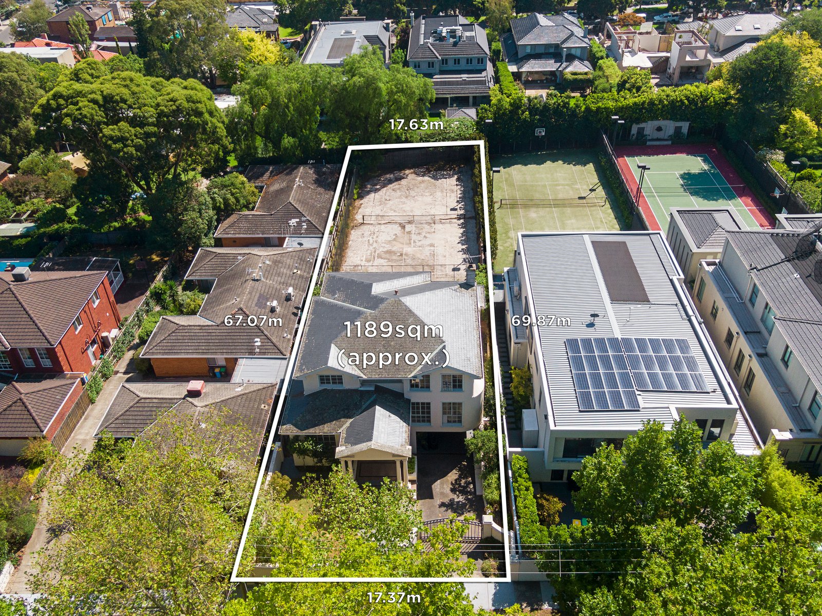 10 Lytton Street