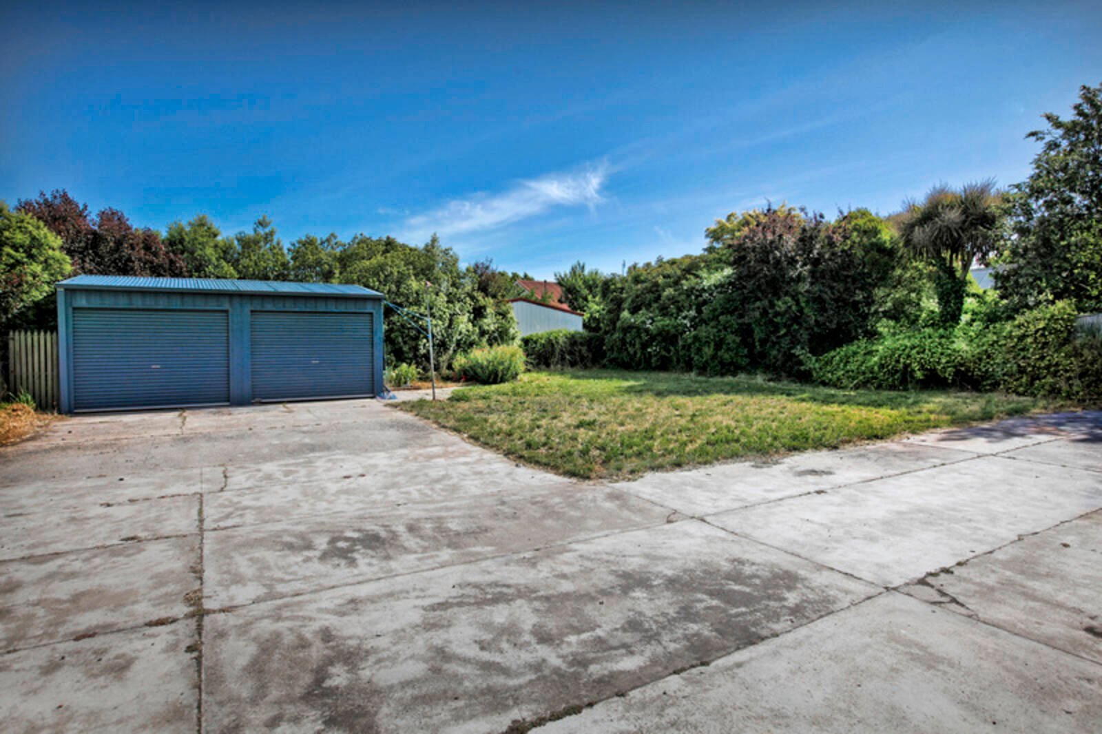 Property Gallery Thumbnail 9