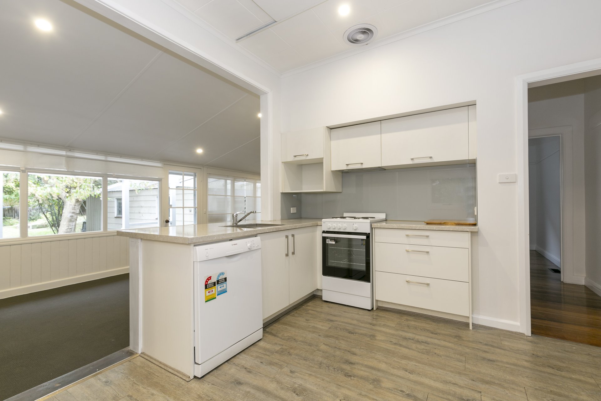 10 Maple Street, Blackburn image 3
