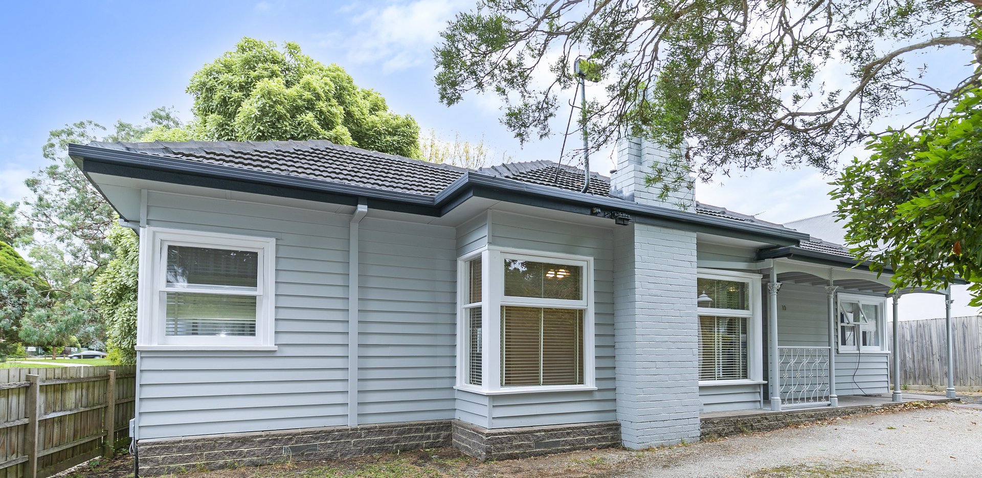 10 Maple Street, Blackburn image 1