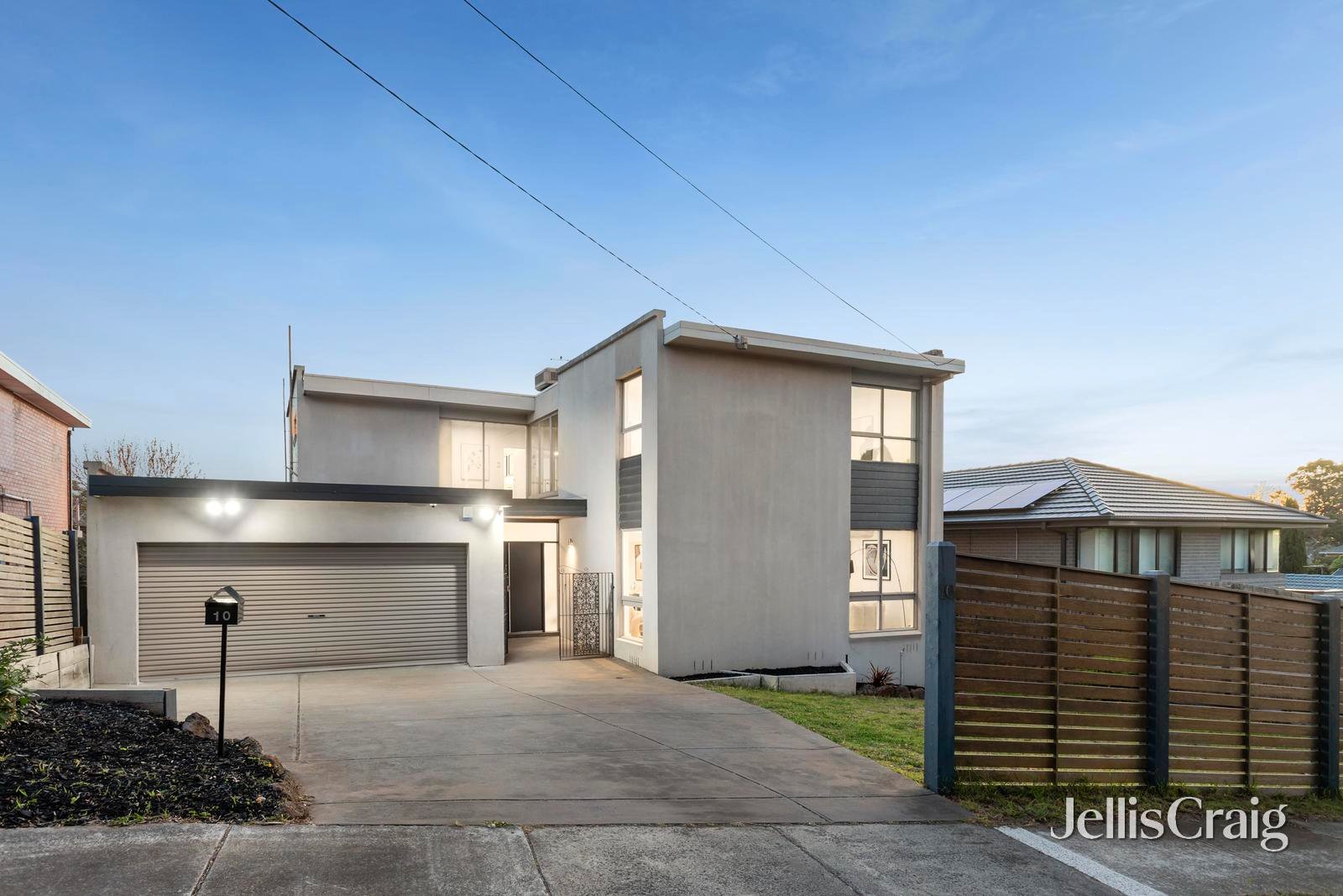 10 Maralee Place, Doncaster image 1