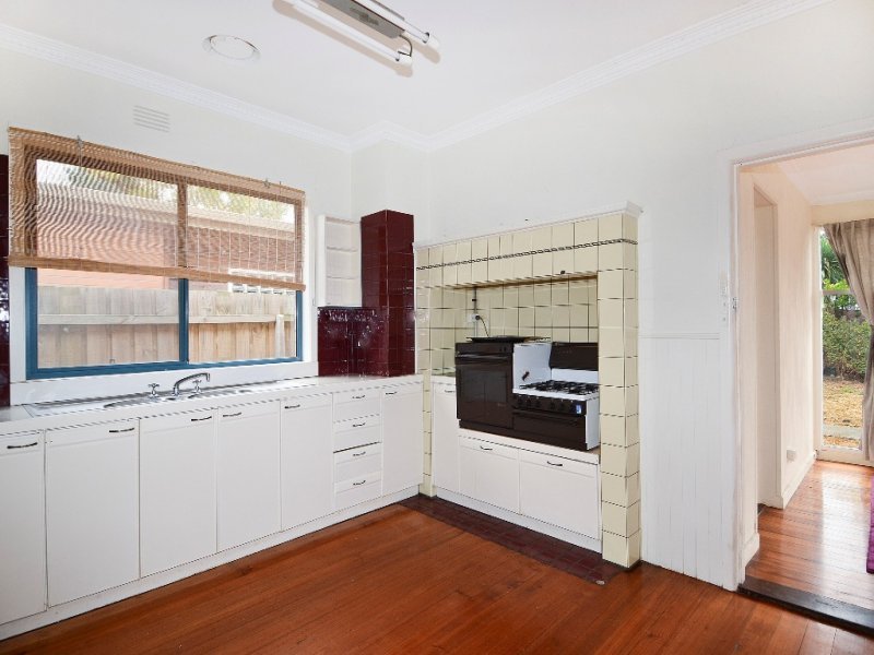 10 Marlo Street, Hamlyn Heights image 2