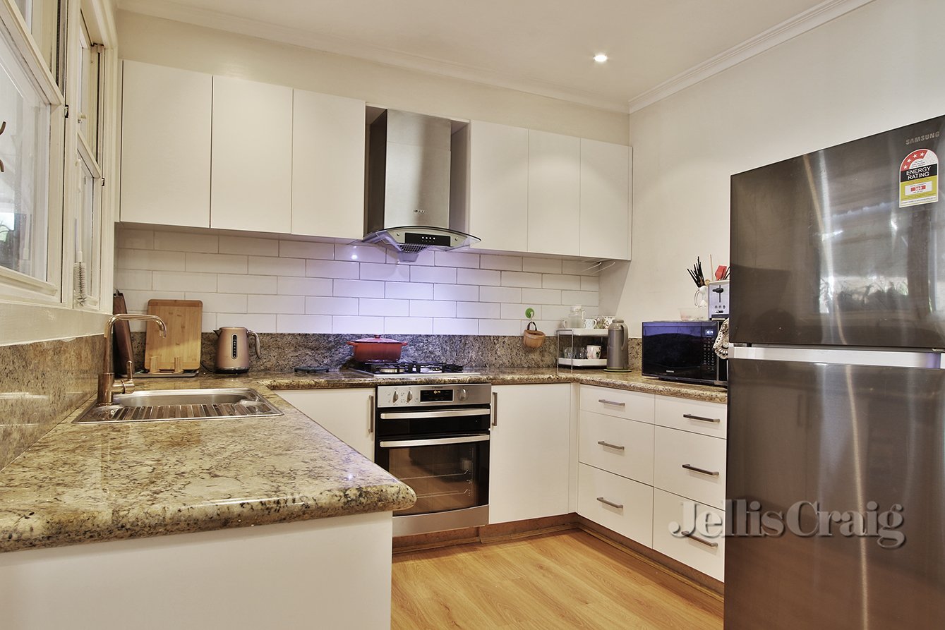 10 Maroo Street, Hughesdale image 1