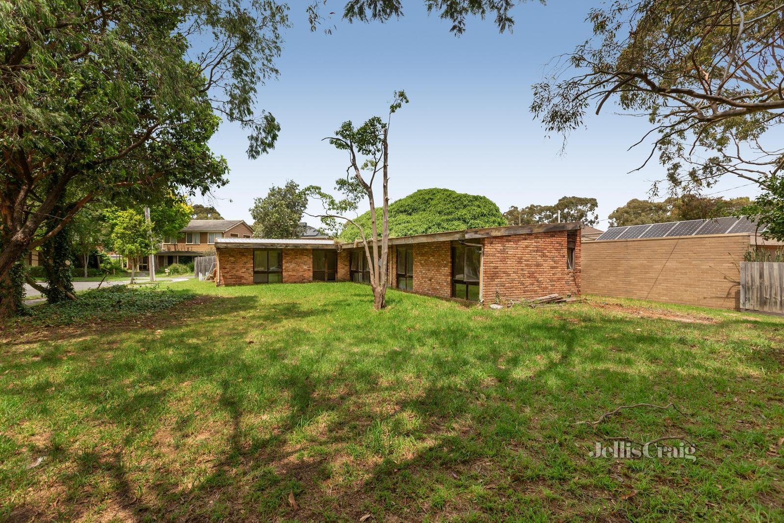 10 Mavista Avenue, Glen&nbsp;Waverley image 2