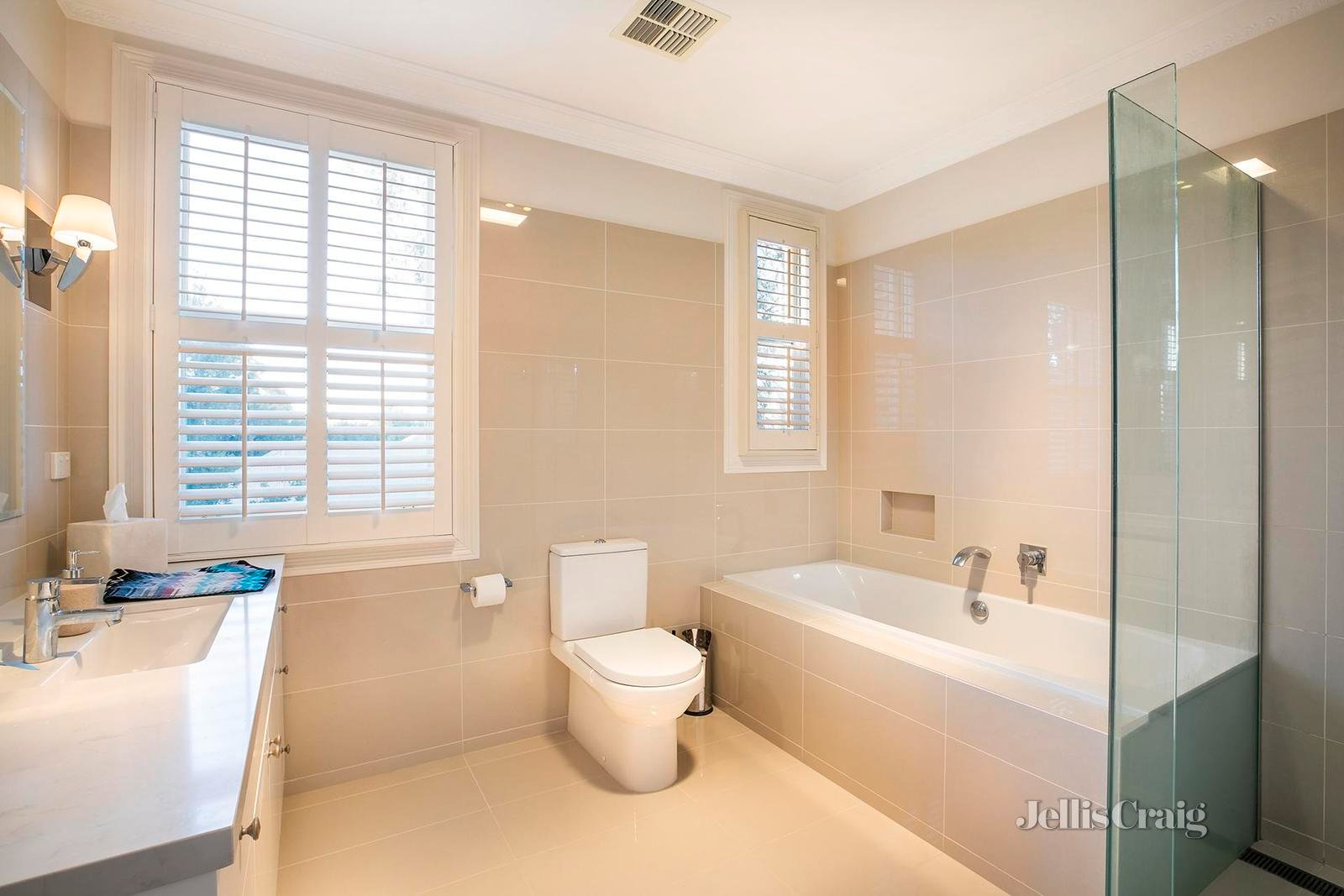 10 McGregor Street, Canterbury image 8