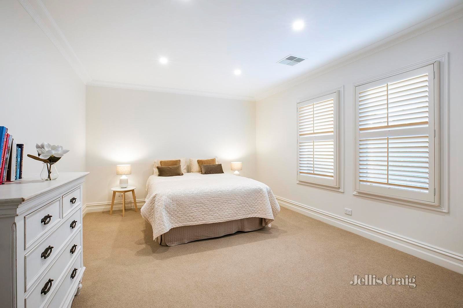 10 McGregor Street, Canterbury image 9