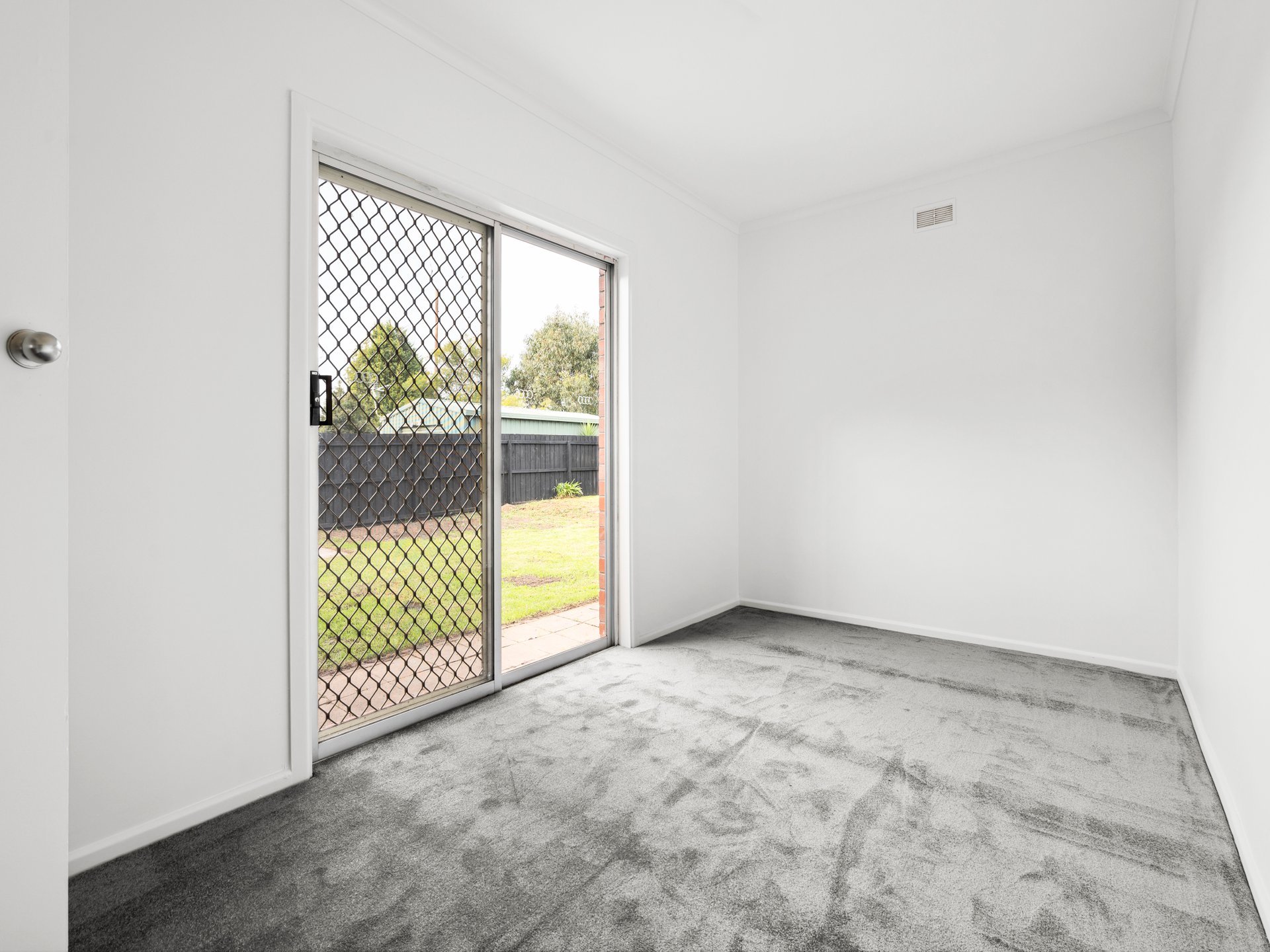 10 Mercury Crescent, Newcomb image 7