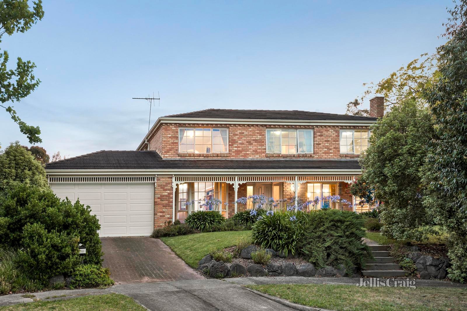 10 Michellan Court, Donvale image 2