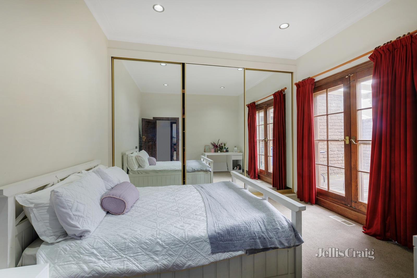 10 Mills Street, Glen Iris image 6