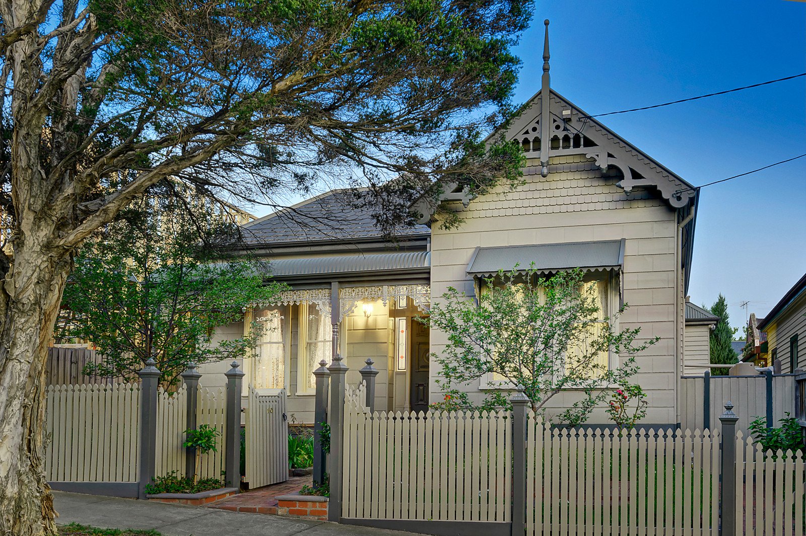 10 Milverton Street, Moonee Ponds image 1