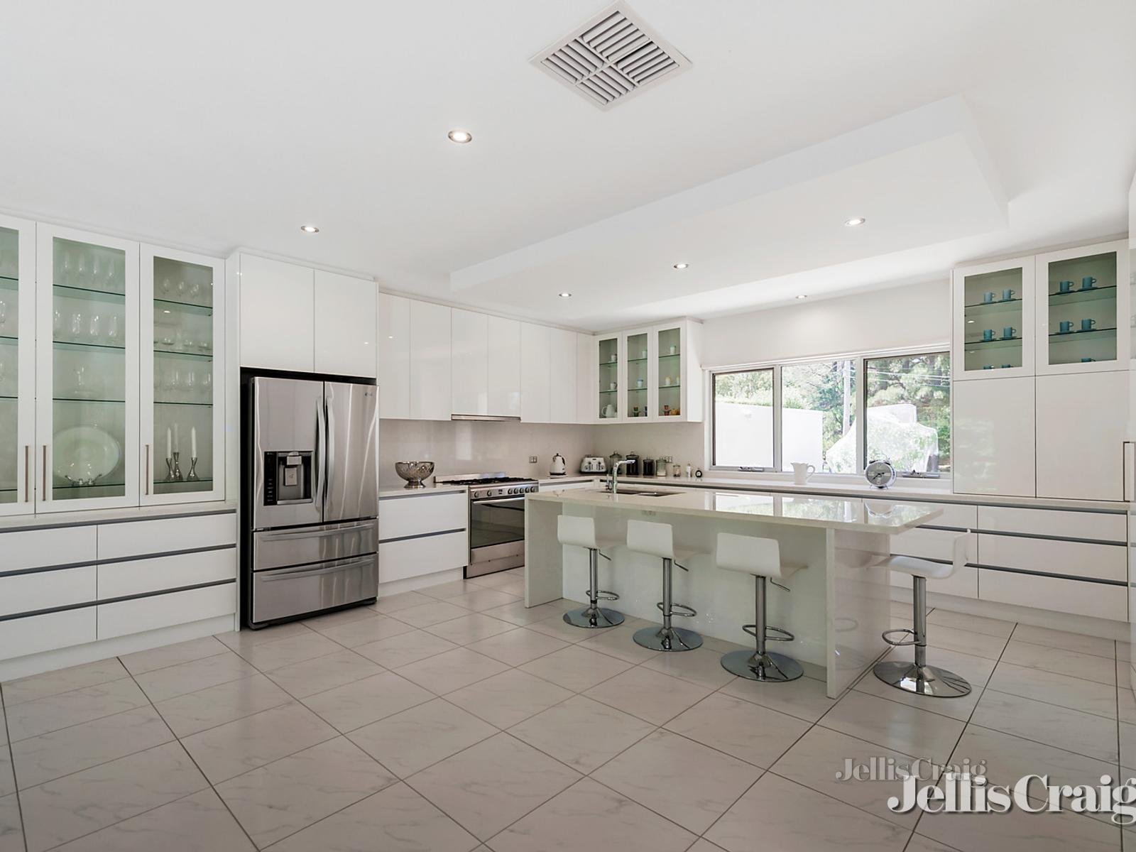 10 Montalbo Road, Ringwood North image 3