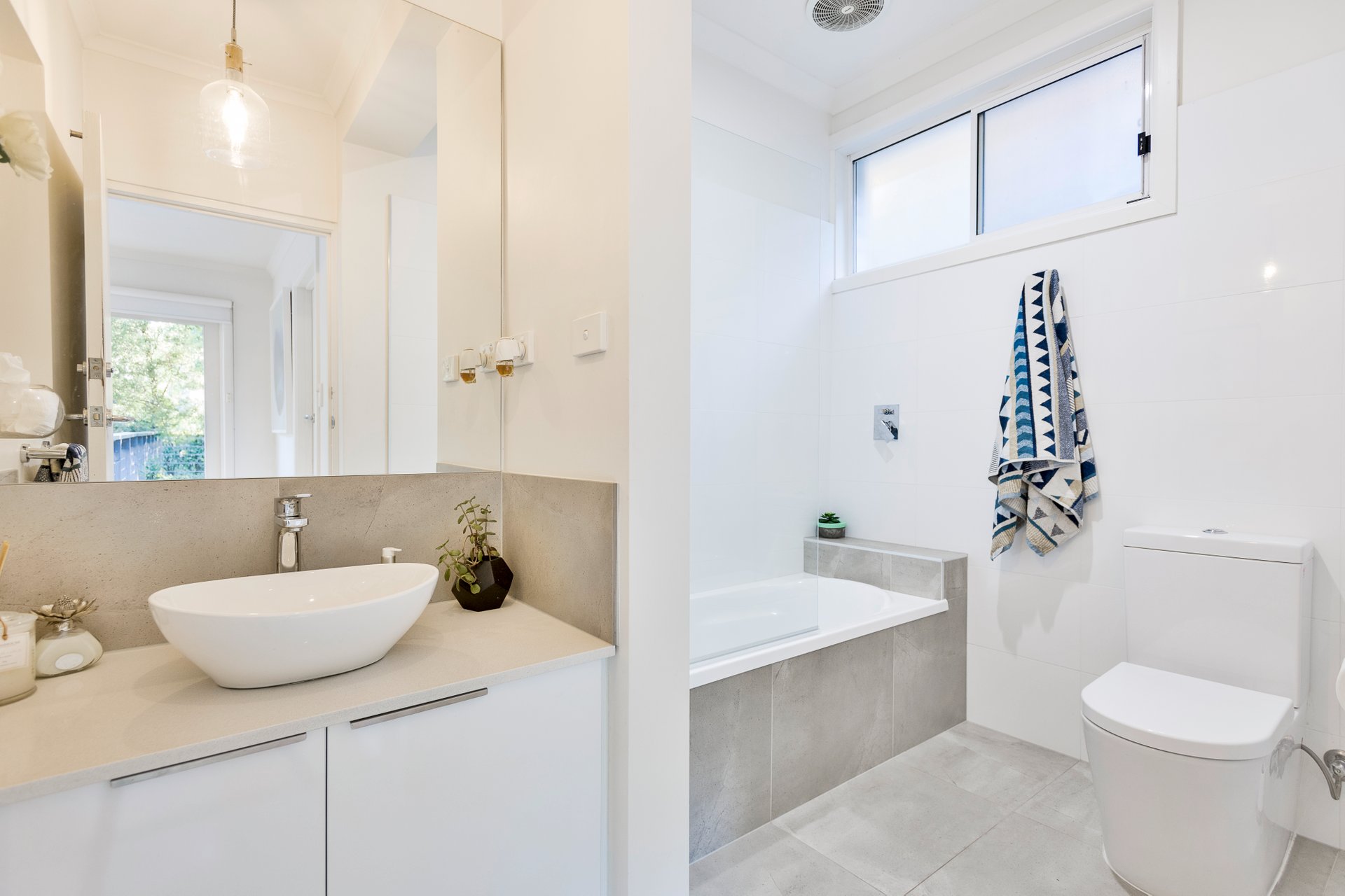 10 Mooltan Street, Travancore image 9