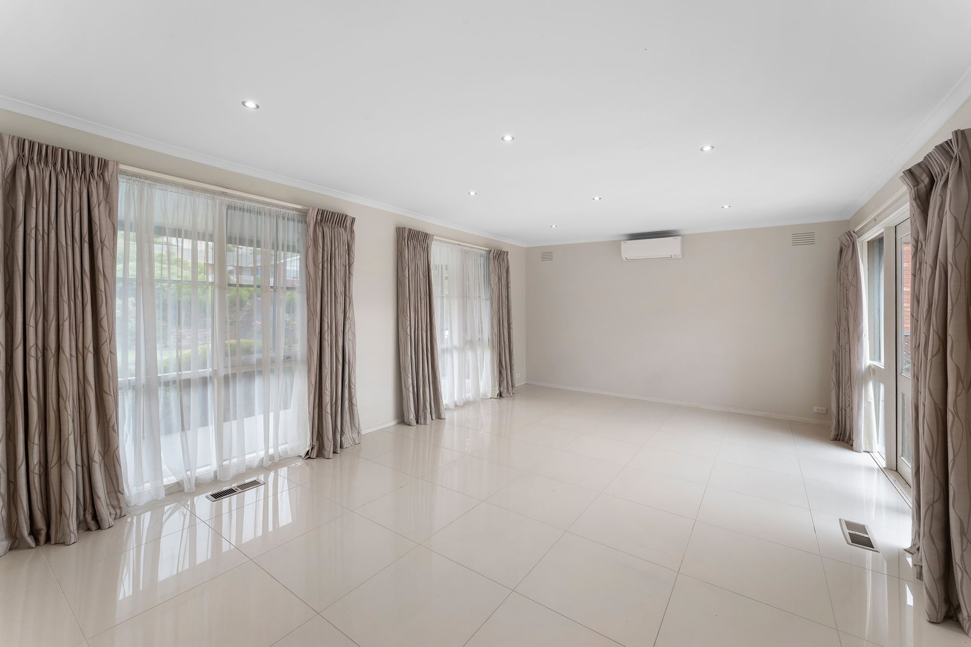 10 Moonbria Way, Templestowe image 6