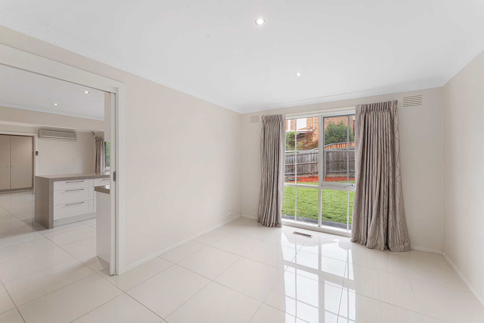 10 Moonbria Way, Templestowe image 5