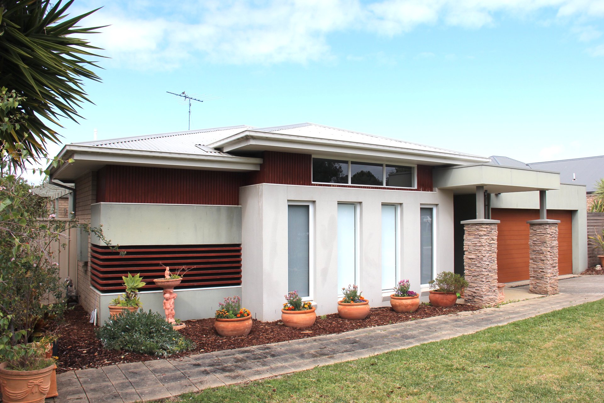 10 Moore Court, Highton image 1